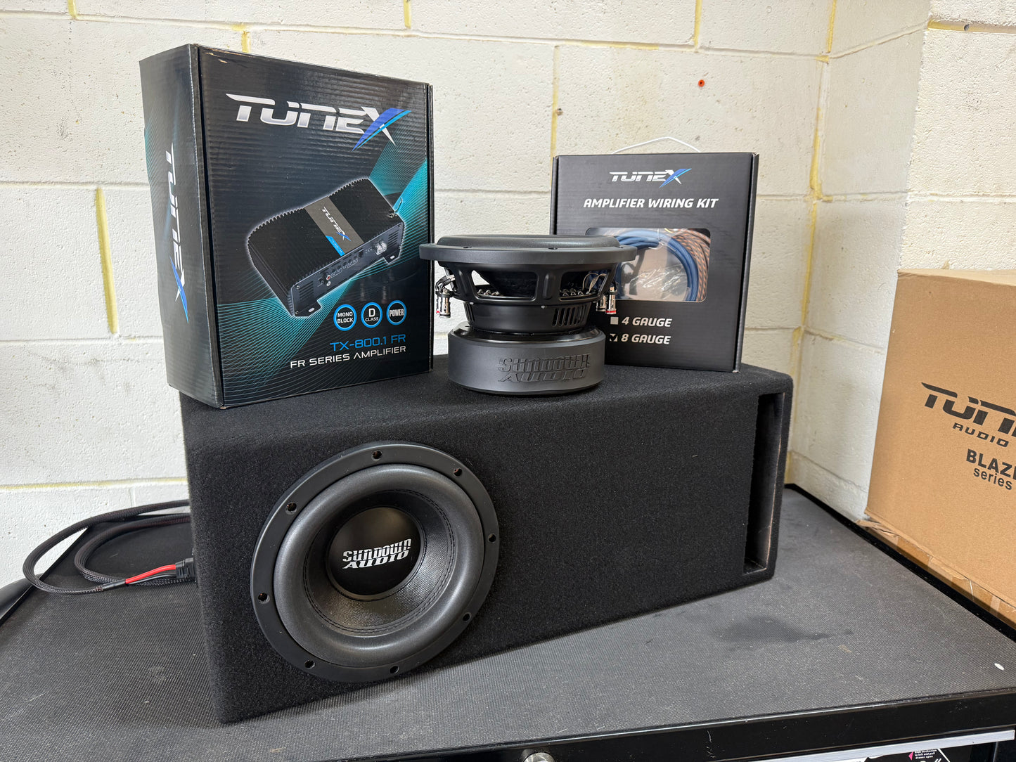 Sundown 8Inch Subwoofer Ported Box and Amplifier Combo